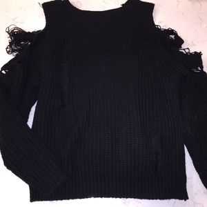 ADORABLE BLACK KNITT RIPPED SWEATER